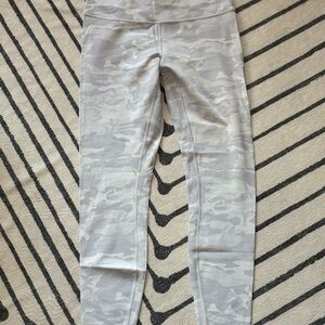 Lululemon Athletica Gray Camo Ribbed Leggings